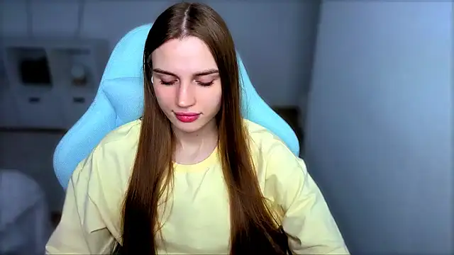 Snapshot of StellaLawless chatting on 09.10.25 StellaLawless online show from 09.10.25