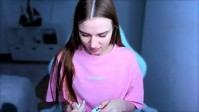 Snapshot of StellaLawless chatting on 10.18.25 StellaLawless online show from 10.18.25