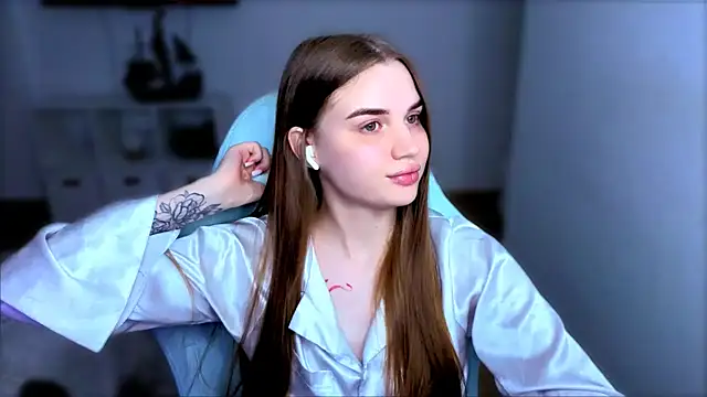 Snapshot of StellaLawless chatting on 11.03.25 StellaLawless online show from 11.03.25