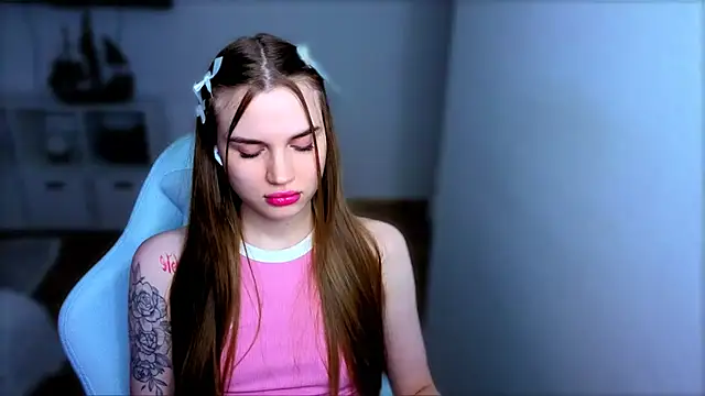 Snapshot of StellaLawless chatting on 11.07.25 StellaLawless online show from 11.07.25