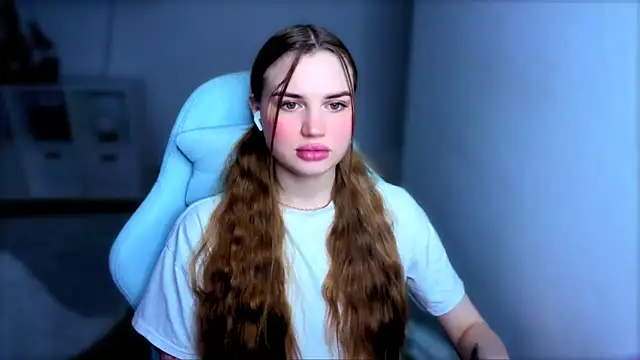 Snapshot of StellaLawless chatting on 11.24.25 StellaLawless online show from 11.24.25