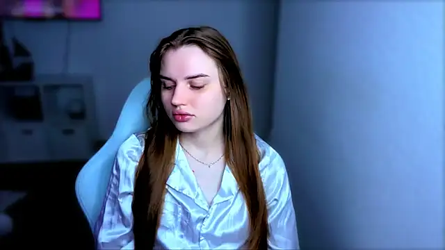 Snapshot of StellaLawless chatting on 11.30.25 StellaLawless online show from 11.30.25