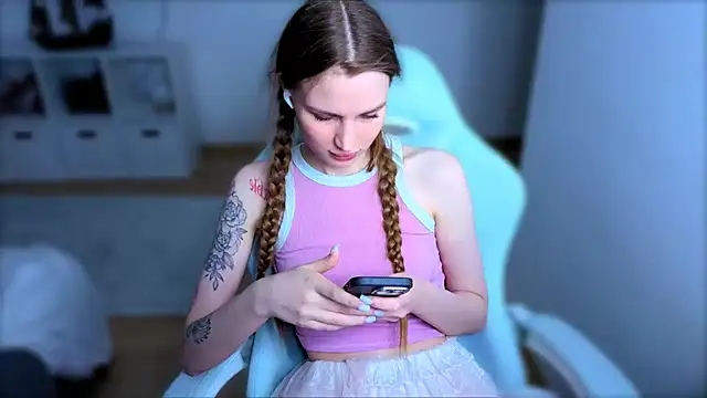 StellaLawless online show from 02.22.26