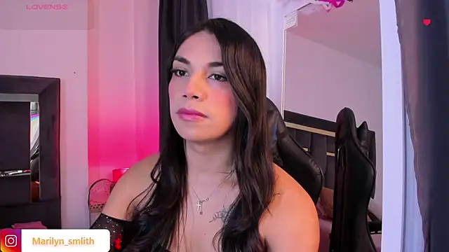 Snapshot of MarilynSmIith chatting on 11.11.25 MarilynSmIith online show from 11.11.25