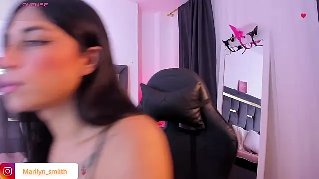 Snapshot of MarilynSmIith chatting on 11.15.25 MarilynSmIith online show from 11.15.25