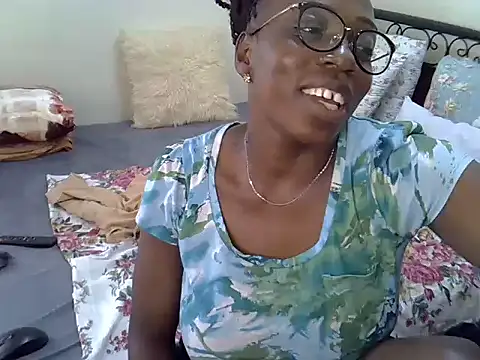 Sweet Bear online show from 04.10.26