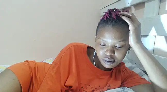 Snapshot of tropicalesen chatting on 12.23.24 tropicalesen online show from 12.23.24