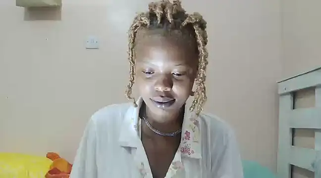 Snapshot of tropicalesen chatting on 01.25.25 tropicalesen online show from 01.25.25