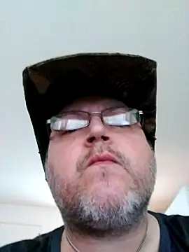 ILive2plezz online show from 12.03.24