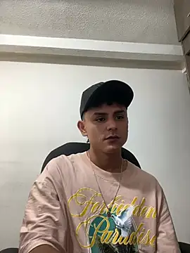 Snapshot of bob_petterson chatting on 02.08.25 bob petterson online show from 02.08.25