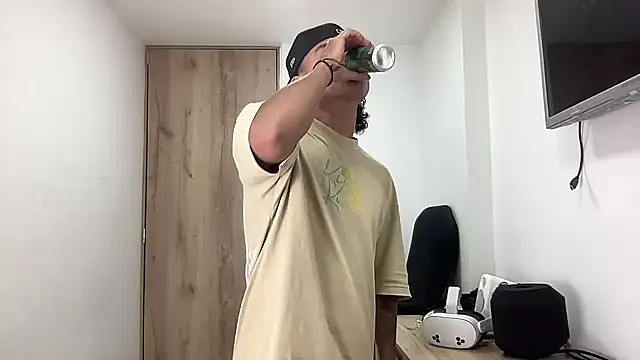 Snapshot of bob_petterson chatting on 09.28.25 bob petterson online show from 09.28.25