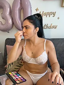 Snapshot of valecruz903 chatting on 11.04.25 valecruz903 online show from 11.04.25