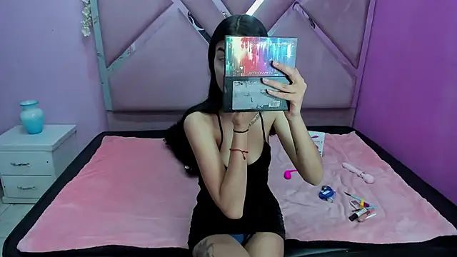 IsisRouse online show from 02.04.25