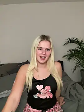 Allylove03 online show from 12.20.24