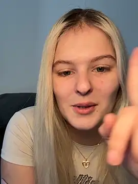 Allylove03 online show from 02.15.26