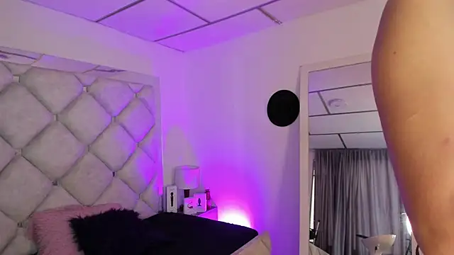 alessiaferry online show from 03.19.26