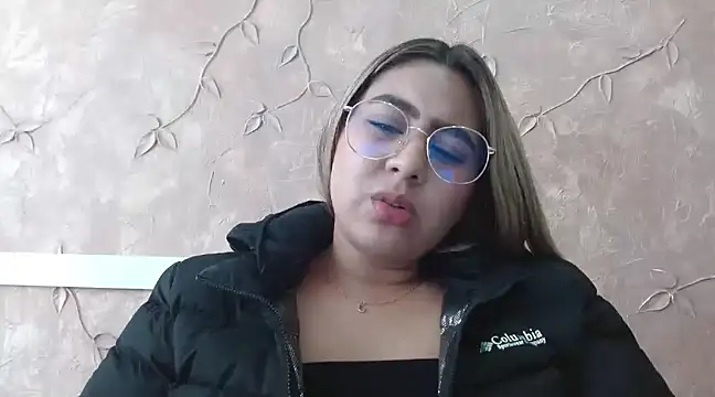 Miabonnett  online show from 01.24.25