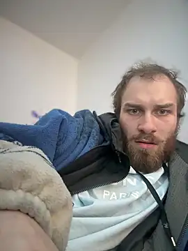 Snapshot of pervy_devil chatting on 12.17.24 pervy devil online show from 12.17.24