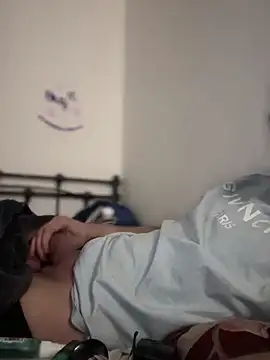 Snapshot of pervy_devil chatting on 12.17.24 pervy devil online show from 12.17.24