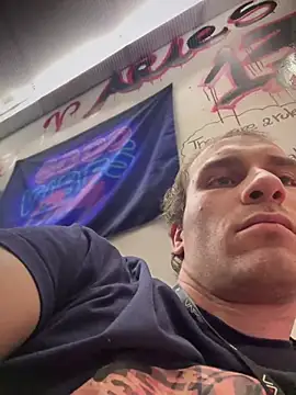 Snapshot of pervy_devil chatting on 01.01.25 pervy devil online show from 01.01.25