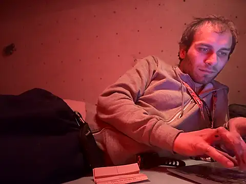 Snapshot of pervy_devil chatting on 01.16.25 pervy devil online show from 01.16.25