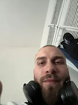 Snapshot of pervy_devil chatting on 09.26.25 pervy devil online show from 09.26.25