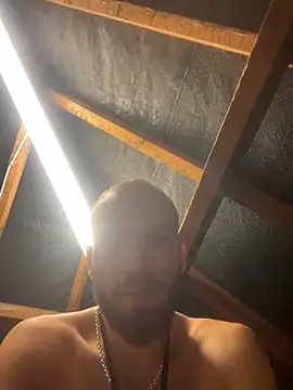 Snapshot of pervy_devil chatting on 10.01.25 pervy devil online show from 10.01.25