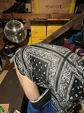 Snapshot of pervy_devil chatting on 10.20.25 pervy devil online show from 10.20.25