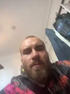 Snapshot of pervy_devil chatting on 10.24.25 pervy devil online show from 10.24.25