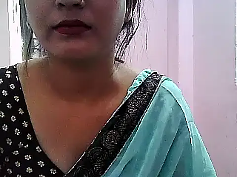 Snapshot of Model-Tanya chatting on 02.04.25 Model-Tanya online show from 02.04.25