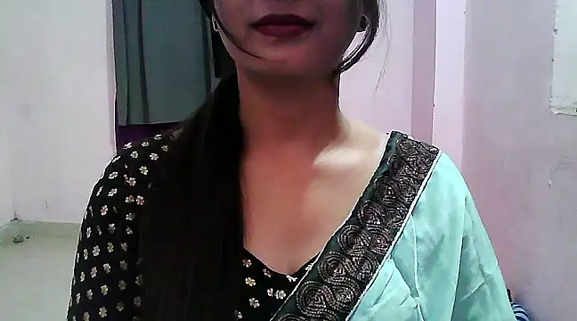 Snapshot of Model-Tanya chatting on 02.04.25 Model-Tanya online show from 02.04.25