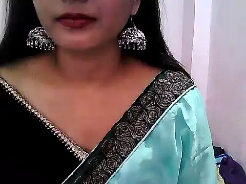 Snapshot of Model-Tanya chatting on 02.05.25 Model-Tanya online show from 02.05.25