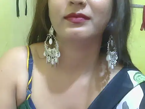 Snapshot of Model-Tanya chatting on 02.10.25 Model-Tanya online show from 02.10.25