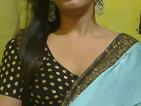 Snapshot of Model-Tanya chatting on 02.13.25 Model-Tanya online show from 02.13.25