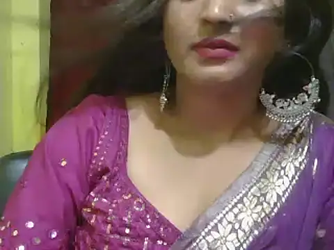 Snapshot of Model-Tanya chatting on 03.08.25 Model-Tanya online show from 03.08.25