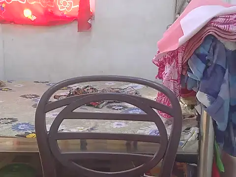 Snapshot of Model-Tanya chatting on 03.10.25 Model-Tanya online show from 03.10.25