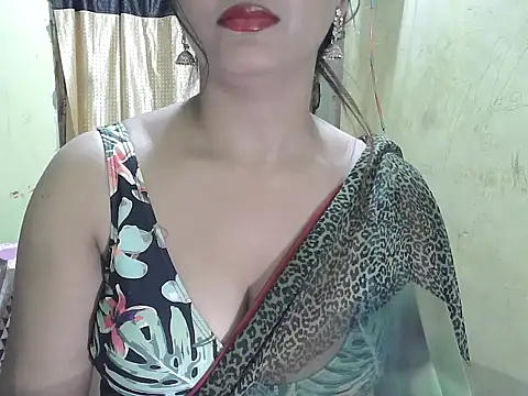 Snapshot of Model-Tanya chatting on 10.25.25 Model-Tanya online show from 10.25.25