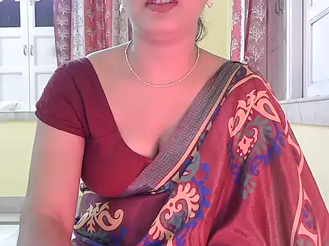 Snapshot of Model-Tanya chatting on 11.11.25 Model-Tanya online show from 11.11.25