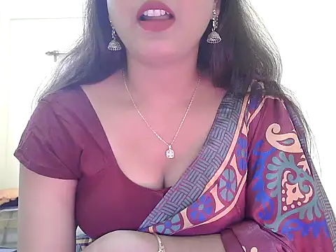 Snapshot of Model-Tanya chatting on 12.15.25 Model-Tanya online show from 12.15.25