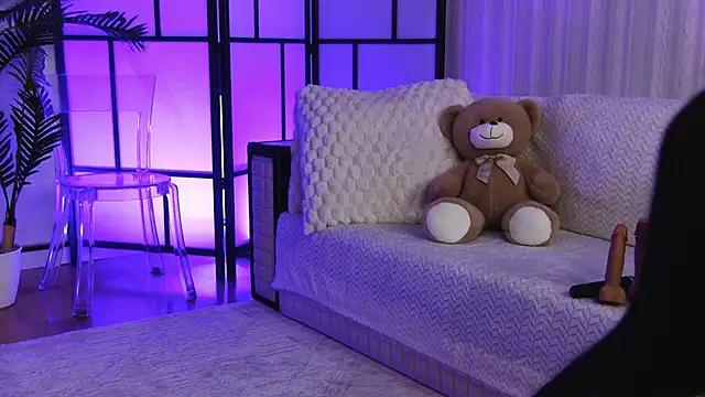 OnlyXandra online show from 04.13.26