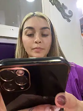 Snapshot of emma_oxford chatting on 01.31.25 emma oxford online show from 01.31.25