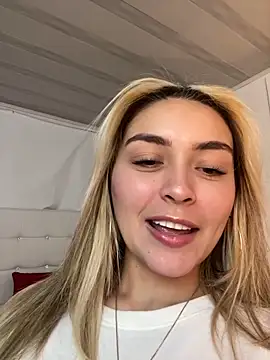 Snapshot of emma_oxford chatting on 02.22.25 emma oxford online show from 02.22.25