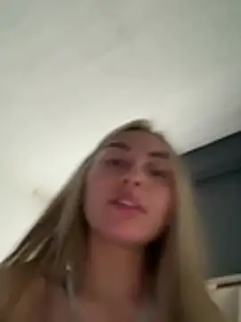 Snapshot of emma_oxford chatting on 02.18.26 emma oxford online show from 02.18.26