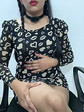 Snapshot of little_shadow chatting on 01.05.25 little shadow online show from 01.05.25