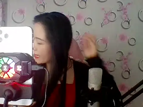 Snapshot of Nana-68 chatting on 02.21.25 Nana-68 online show from 02.21.25