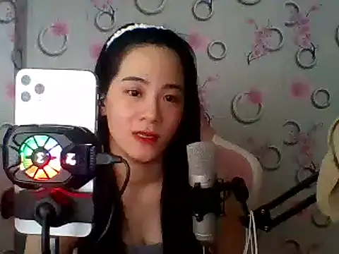 Snapshot of Nana-68 chatting on 03.01.25 Nana-68 online show from 03.01.25