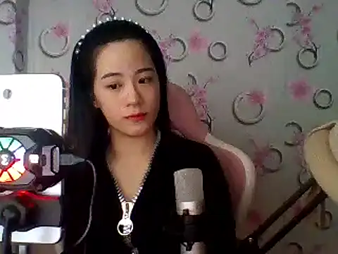 Snapshot of Nana-68 chatting on 03.07.25 Nana-68 online show from 03.07.25