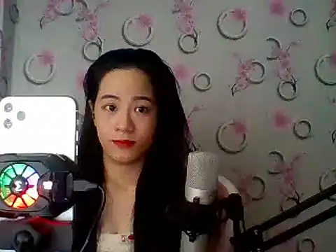 Snapshot of Nana-68 chatting on 03.20.25 Nana-68 online show from 03.20.25