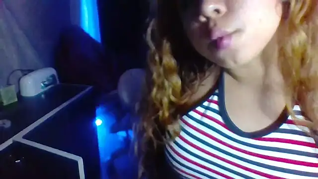 Jennxdolls online show from 12.04.24