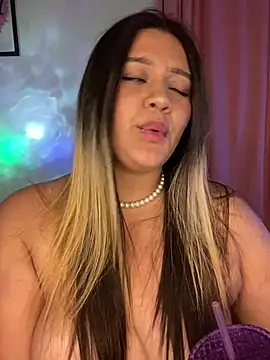 Snapshot of Ari_Martin chatting on 01.24.25 Ari Martin online show from 01.24.25